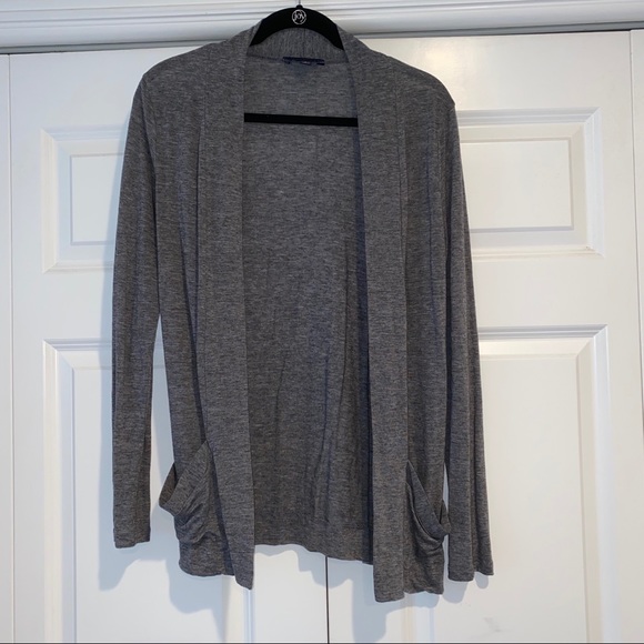 Banana Republic Cardigan - Picture 4 of 5